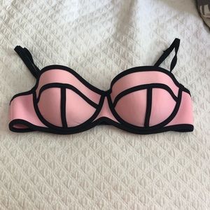 Triangl pink swim top